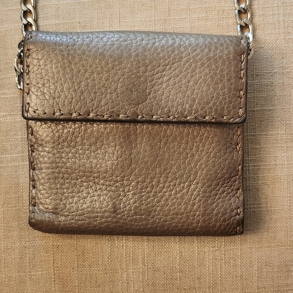 Fendi Gold Tan Wallet On An Unbranded Chain - Picture 2 of 12